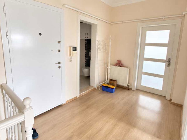 IZMIT YENIŞEHIR EVLERI'NDE EBEVEYN BANYOLU KIRALIK 3+1 DAIRE