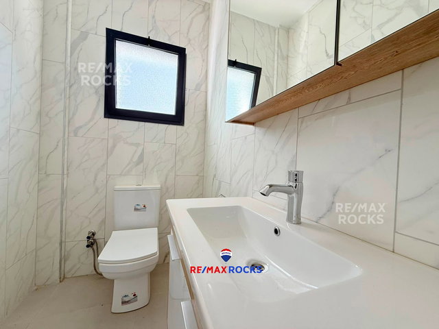 GİRNE ALSANCAK MERKEZ’DE SIFIR, EŞYALI 4+1 VİLLA | 3 BANYO | 2 KAT
