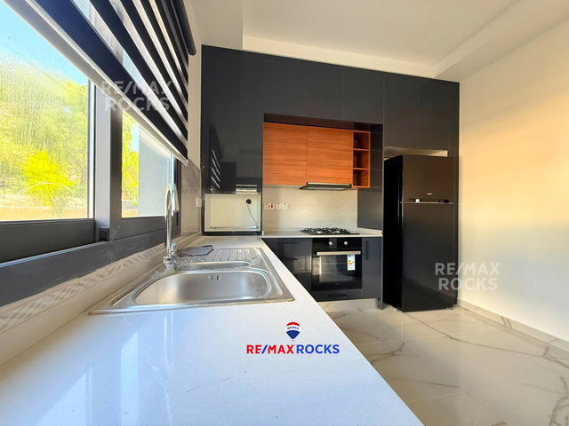 GİRNE ALSANCAK MERKEZ’DE SIFIR, EŞYALI 4+1 VİLLA | 3 BANYO | 2 KAT
