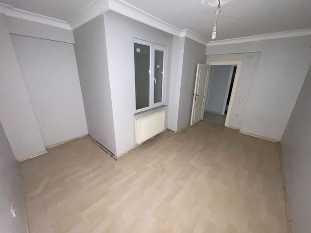 ESENYURT PINAR MAH’DE GÜNEY CEPHE 2+1 BAHÇE KATI | KREDİYE UYGUN
