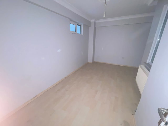 ESENYURT PINAR MAH’DE GÜNEY CEPHE 2+1 BAHÇE KATI | KREDİYE UYGUN
