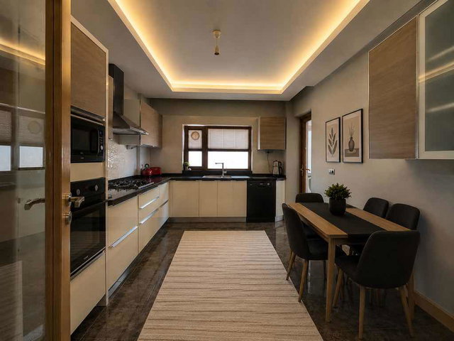 RE/MAX'TAN TEPE PARK EVLERİ'NDE KISMİ DENİZ MANZARALI 4+1