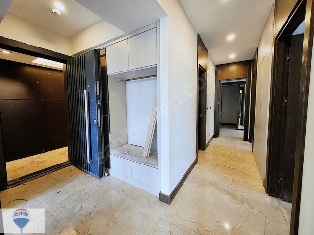 TUZLA MARİNA VE SAHİL DİBİNDE KİRALIK 3+1 AKILLI LÜX DAİRE