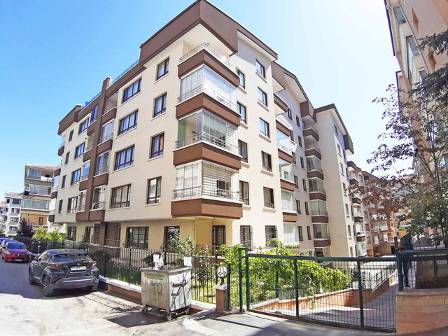 ÖVEÇLER 1293.SOKAKTA 3+1 BAKIMLI DAİRE