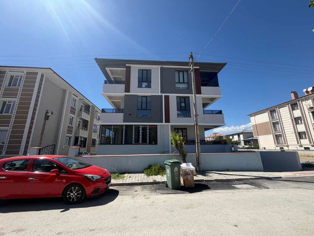 REMAX DEM'DEN KAZIM KARABEKİR MAHALLESİNDE 2+1 KİRALIK DAİRE