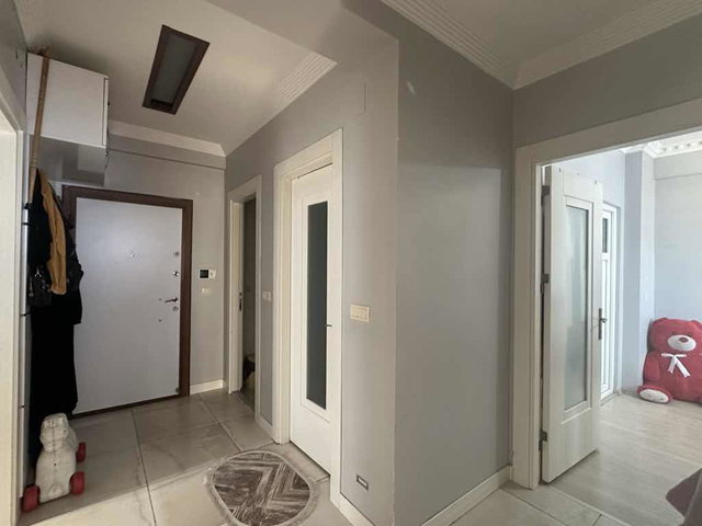 RE/MAX YENİ GAYRIMENKULDEN KARAMANLI MAHALLESI’NDE SATILIK 2 + 1 DAIRE