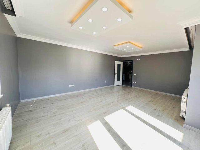 ADNAN KAHVECİ'DE İÇİ YAPILI MERKEZİ KONUMDA SATILIK 3+1 DAİRE