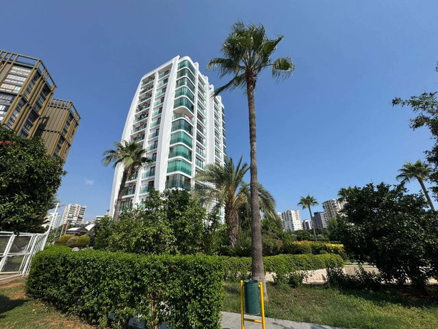 REMAX PALM'DEN AYRON ROLEX TOWER'DA 4+1 GENİŞ VE KONFORLU YAŞAM