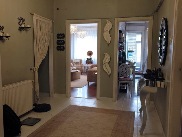RE/MAX GELİŞİM'DEN METROBUSE YÜRÜME 2 DK MESAFEDE  SATILIK  3+1 DAİRE