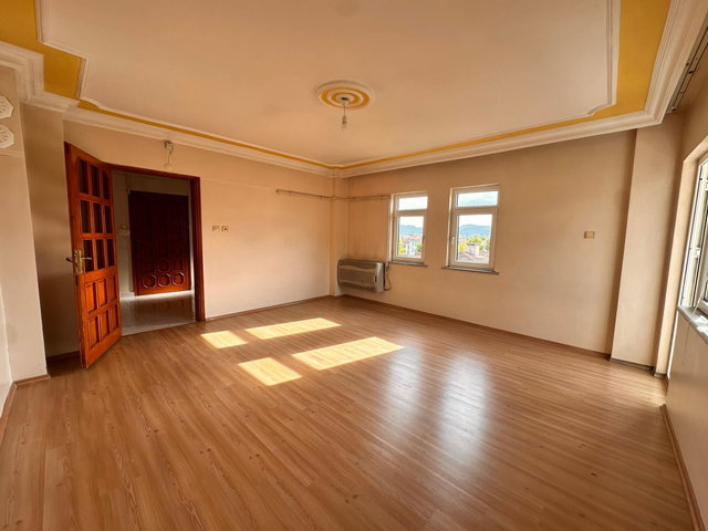 ERENLER BAĞLAR MAHALLESİ 3+1 145 M² KİRALIK GENİŞ DAİRE