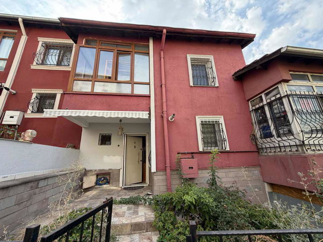 BATIKENT ANKENT SITESI OSTIM YANINDA KIRALIK DUBLEKS EV