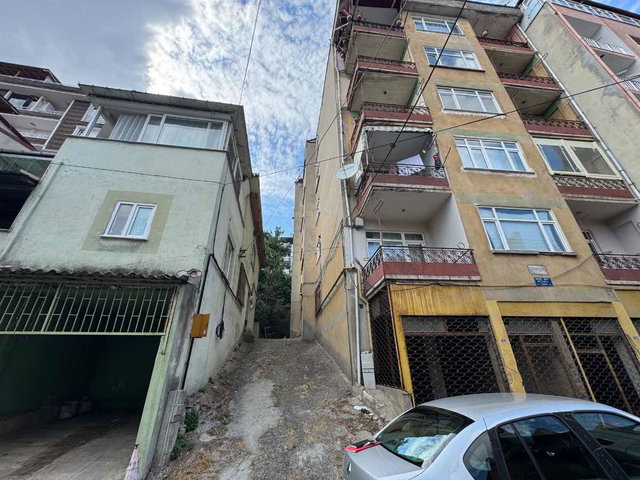 İZMİT KURUÇEŞME DOĞAN MAHALLESİ SATILIK 3+1 DAİRE