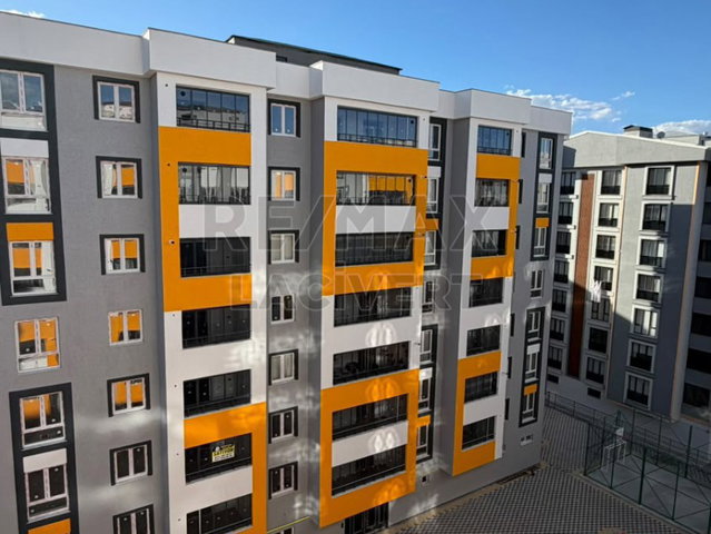 RE/MAX LACİVERT'TEN OSMANBEY KONUTLARI'NDA SATILIK 2+1 LÜKS DAİRE