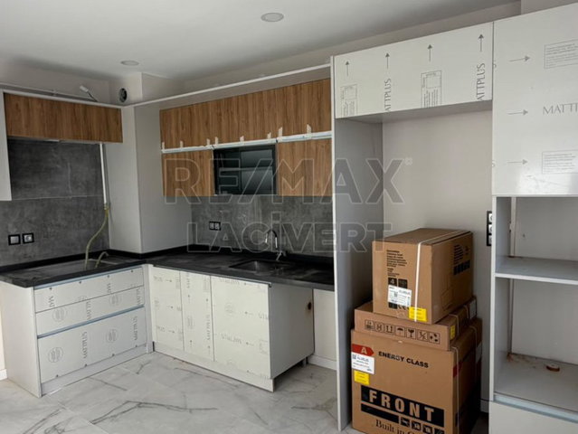 RE/MAX LACİVERT'TEN OSMANBEY KONUTLARI'NDA SATILIK 3+1 LÜKS DAİRE