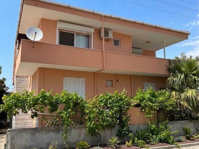 KUŞADASI GÜZELÇAMLI'DA MAVİ BAYRAKLI PLAJA 80 MT.,BAHÇELİ SATILIK MÜSTAKIL EV