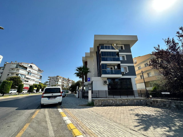MARİNA MEVKİİ ADANIR APARTMANI 1+1 EŞYALI DAİRE.