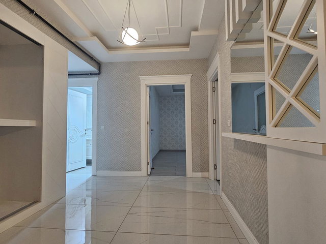 ELBEYLER PLATİNUM SİTSNDE 3+1 AMA BİR ODASI KAPALI KİRALIK DAİRE