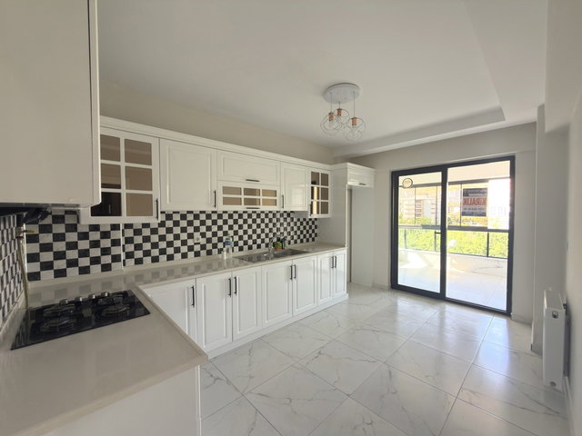 REMAX DOĞU ATAŞEHİR MAH. KİRALIK LÜX 2+1 GENİŞ DAİRE