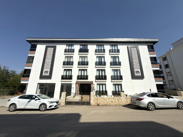 REMAX DOĞU ATAŞEHİR MAH. KİRALIK LÜX 2+1 GENİŞ DAİRE