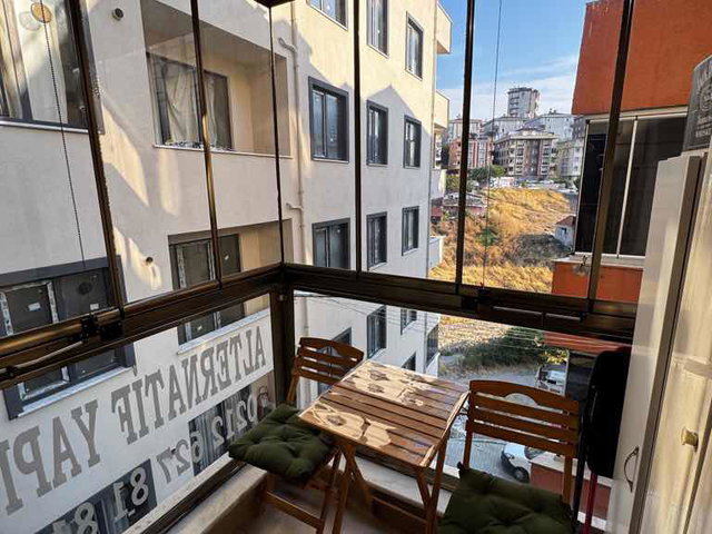 MALTEPE FINDIKLI'DA SATILIK MASRAFSIZ 2+1 DAİRE / CAM BALKONLU