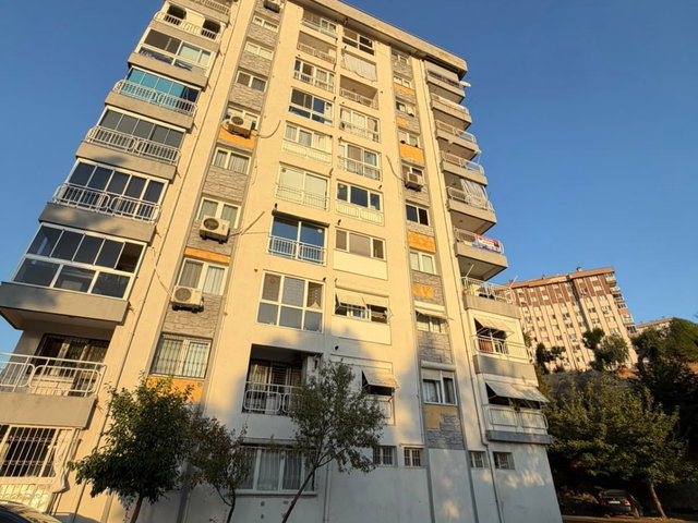 ÇİĞLİ EVKA 5 MAHALLESİNDE MANZARALI VE FERAH SATILIK 3+1 DAİRE