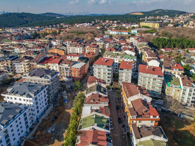 ÇEKMEKÖY MERKEZ MAHALLESİ EŞYALI 1+1 KİRALIK DAİRE