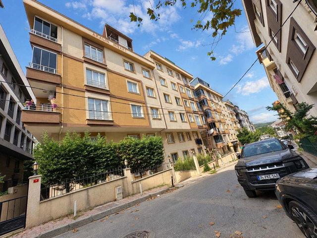 ÇEKMEKÖY MERKEZ MAHALLESİ EŞYALI 1+1 KİRALIK DAİRE