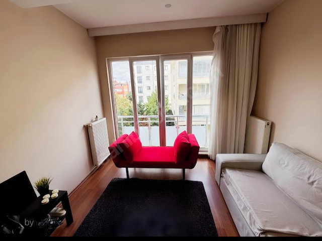 SURYAPI MAHALLE İSTANBUL DA 1+1 ARAKAT DAİRE