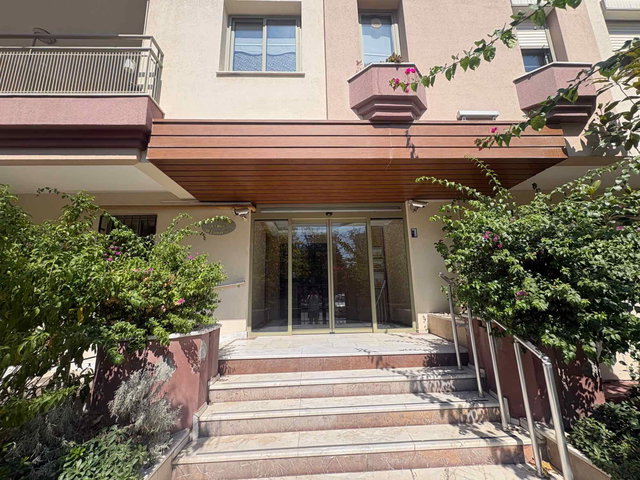 BAYRAKLI MANSUROĞLU MAH'DE NEZIH SITEDE 3+1 SATILIK DAIRE