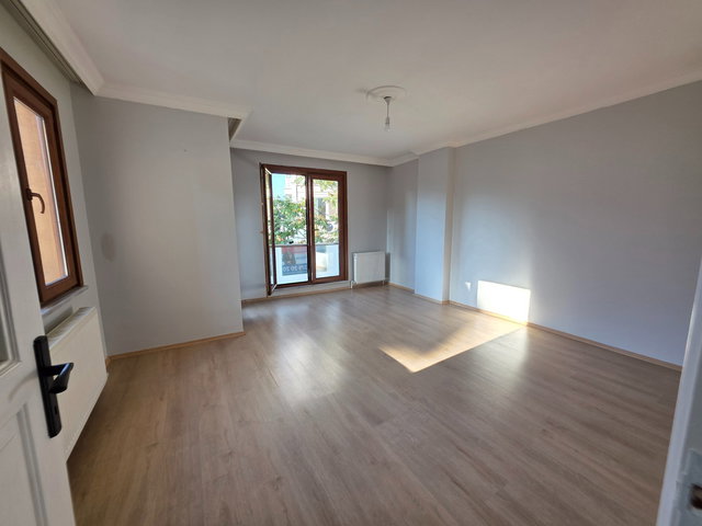 MARMARA HASTANESİ VE MERKEZİ KONUM BALKONLU 90 M2 2+1 KİRALIK
