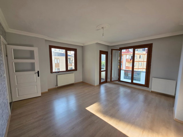 MARMARA HASTANESİ VE MERKEZİ KONUM BALKONLU 90 M2 2+1 KİRALIK