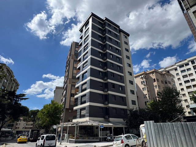 SUADİYE AYŞEÇAVUŞ CAD. 3+1 KATTA TEK DAİRE KAPALI OTOPARKLI