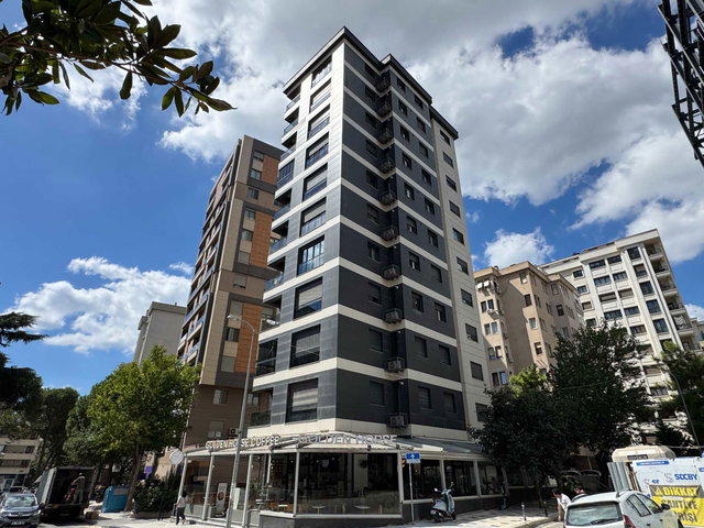 SUADİYE AYŞEÇAVUŞ CAD. 3+1 KATTA TEK DAİRE KAPALI OTOPARKLI