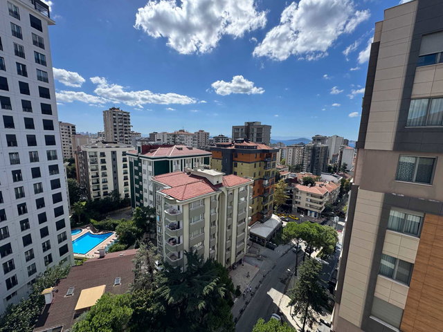 SUADİYE AYŞEÇAVUŞ CAD. 3+1 KATTA TEK DAİRE KAPALI OTOPARKLI