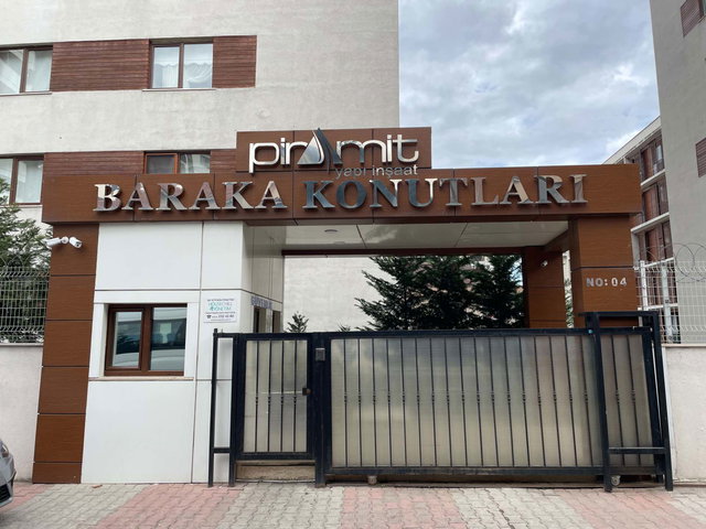 ALPER BAYARSLAN'DAN ... BARAKA KONUTLARI 'NDA 1+1 67 M2