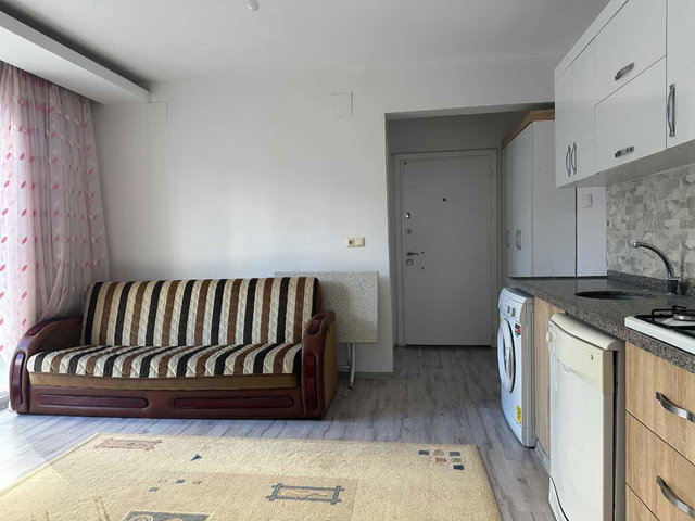 BİNEVLER POLİS NOKTASI KARŞISI KİRALIK 2+0 EŞYALI DAİRE