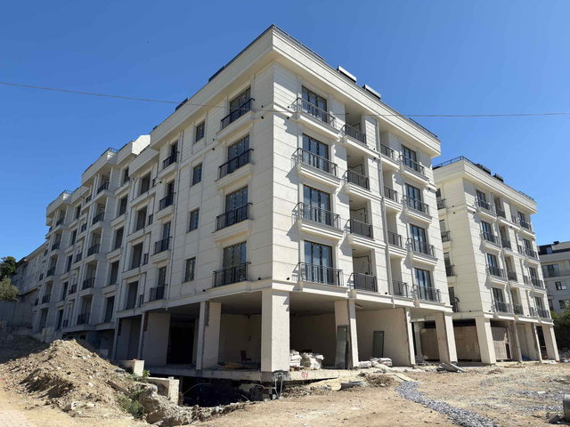 BÜYÜKÇEKMECE ATATÜRK MH YENİ SİTEDE SATILIK 2+1 DAİRE-REMAX KAYA