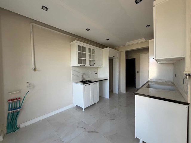 RE/MAX EDE'DEN AFŞİN PINARBAŞINDA SATILIK SİTE İÇİ 2+1