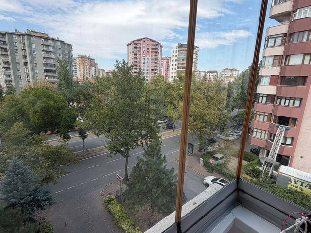 KAYSERİ MELİKGAZİ KÖŞK MAH.’DE 4+1 | 180 M² NET | 3 CEPHELİ | BALKONLU KİRALIK DAİRE