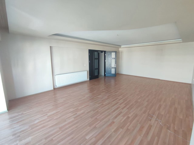 REMAX PARLADAN ATAKUM YENİMAHALLE DE SATILIK 3+1 DAİRE