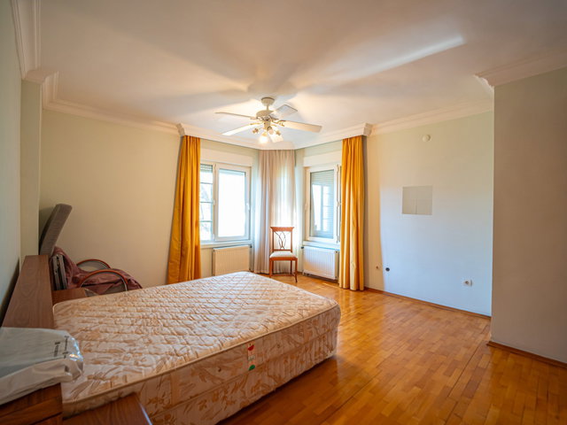 SİLİVRİ MARMARA UYUMKENT SİTESİ'NDE 4+1 C TİPİ HAVUZLU VİLLA TEK YETKİLİ REMAX PRO HARUN
