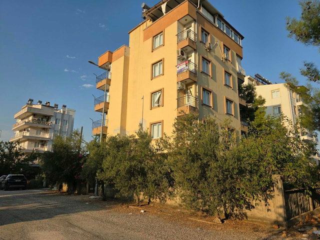 KEPEZ AYDOĞMUŞ’TA KATTA TEK, 4 CEPHELİ FERAH 3+1 DAİRE