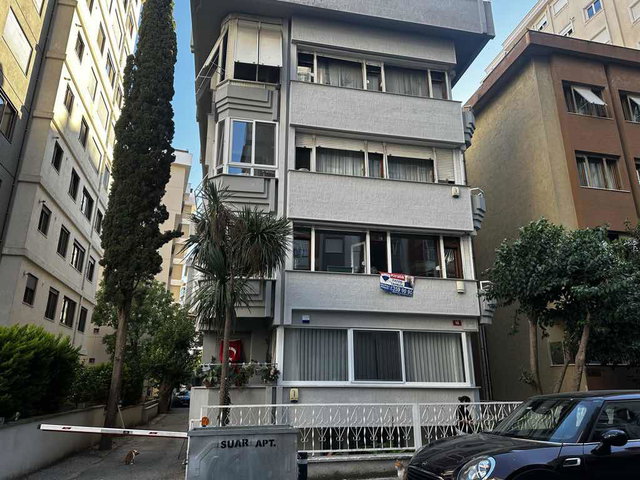 CADDEBOSTAN SARIGÜL DE  BALKONLU , GENİŞ, BAKIMLI , FERAH DAİRE