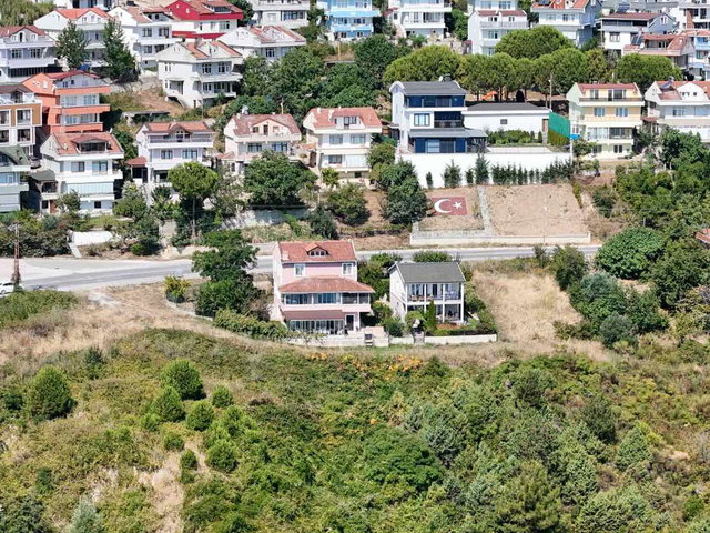 REMAX HİLAL'DEN GERZE'DE DENİZ MANZARALI SATILIK VİLLA VE ARSASI