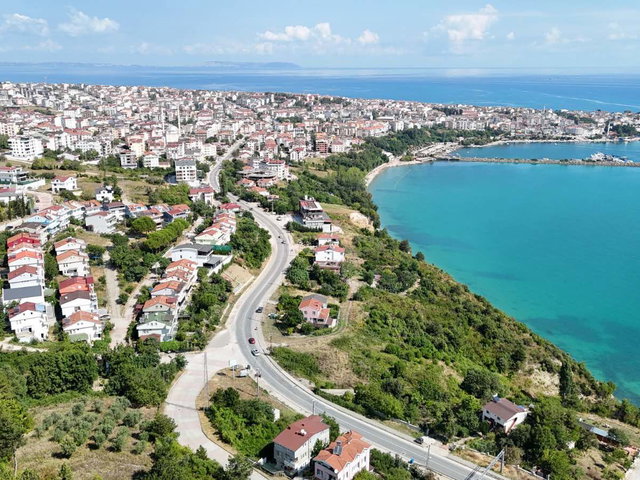 REMAX HİLAL'DEN GERZE'DE DENİZ MANZARALI SATILIK VİLLA VE ARSASI