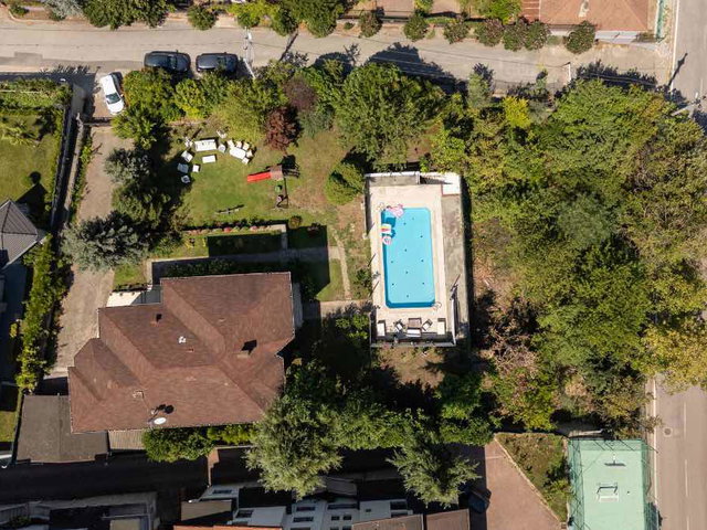 REMAX DREAM'DEN 2085 M² ARSA İÇİNDE ÖZEL HAVUZLU 500 M² VİLLA