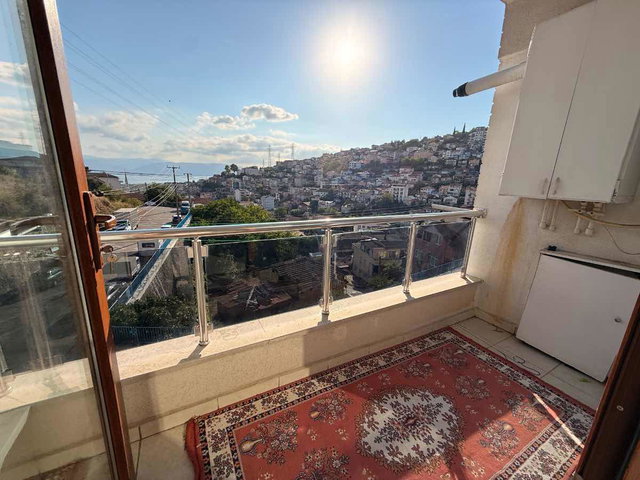 REMAX DREAM'DEN İZMİTTE OTOBÜS GÜZERGAHINDA 2+1 MANZARALI