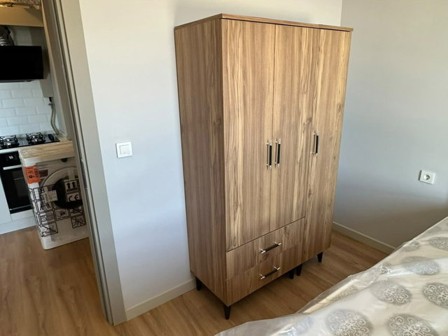 KORUCUKTA HASTANEYE KOMŞU SIFIR EŞYALI 1+1 KİRALIK DAİRE