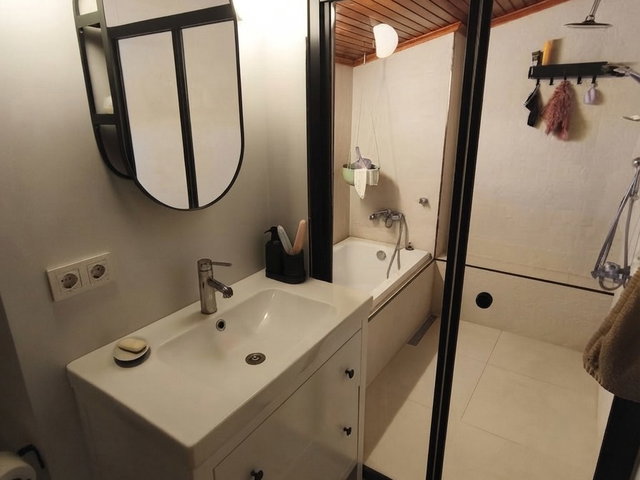 ATAŞEHİR İÇERENKÖY'DE MASRAFSIZ 3+1 ÇATI KATI DAİRE