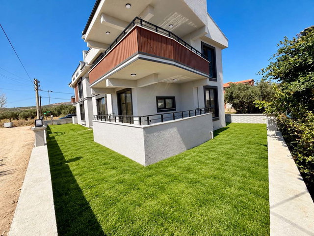 REMAX'TAN ŞARKÖY ERİKLİCE'DE DENİZ MANZARALI 180M2 DUBLEKS DAİRE